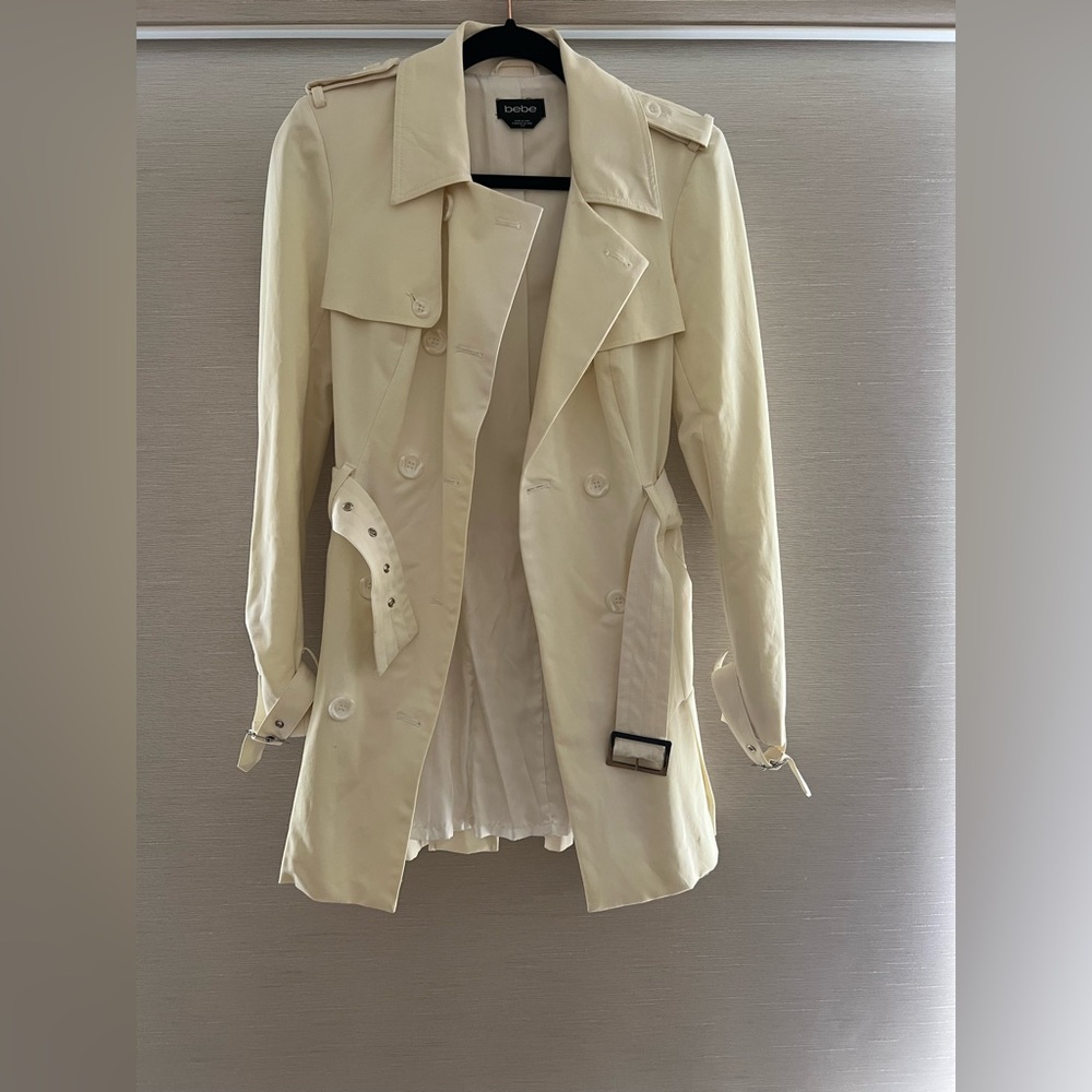 Bebe trench